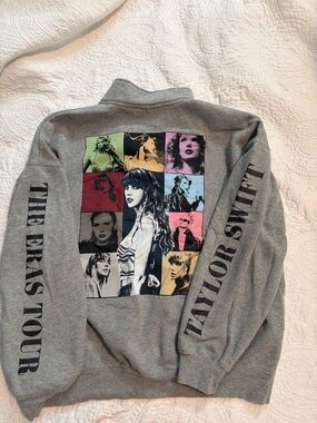 Taylor Swift Gray Crewneck Sweatshirt with Multicolor Pop Portraits